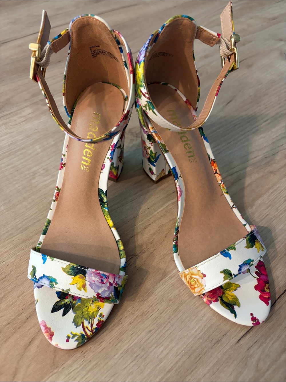 MADDEN NYC FLORAL BLOCK HEEL ANKLE STRAP SANDALS WHITE MULTICOLORED SIZE 6 WOMEN